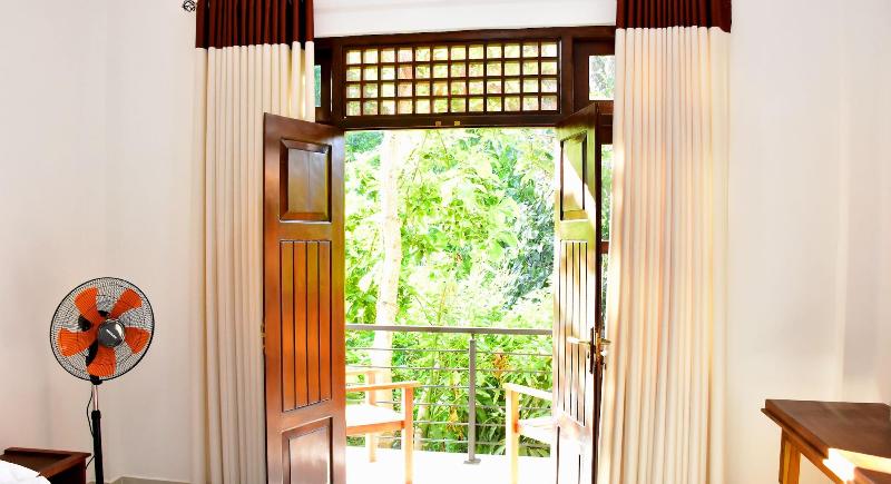 Nine Arch Holiday Resort image