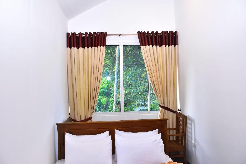Nine Arch Holiday Resort image