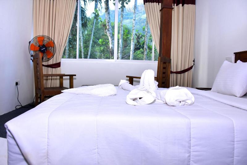 Nine Arch Holiday Resort image