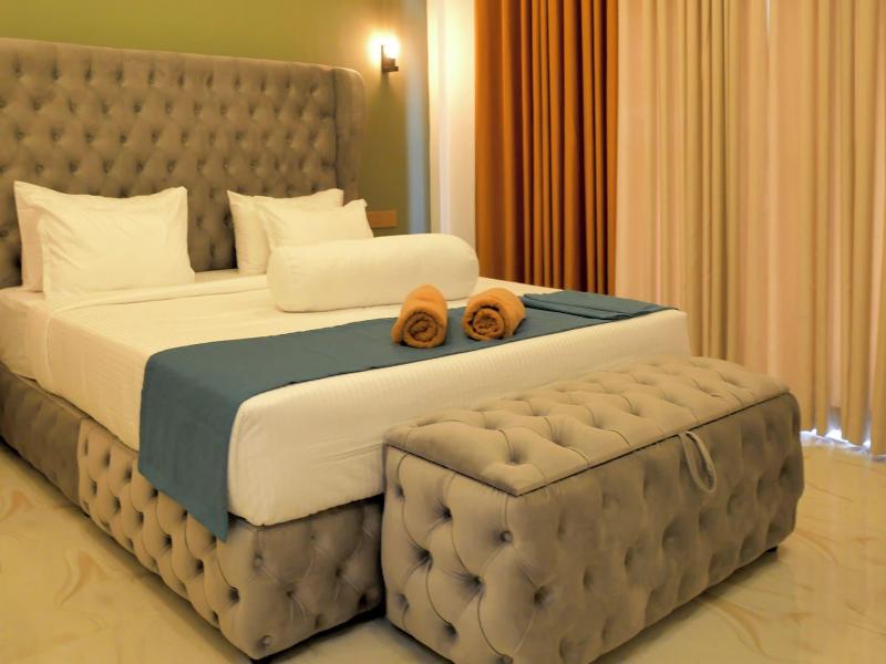 Nine Arch Holiday Resort image