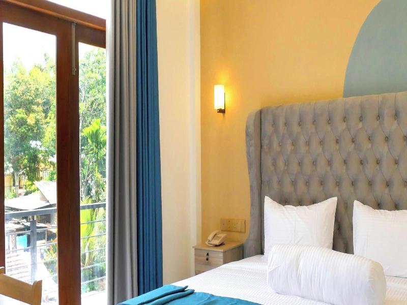 Nine Arch Holiday Resort image
