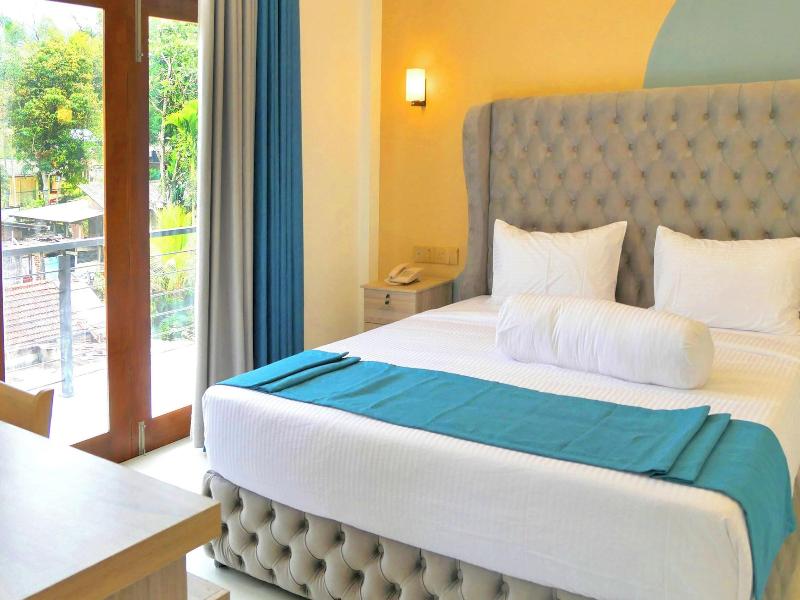 Nine Arch Holiday Resort image