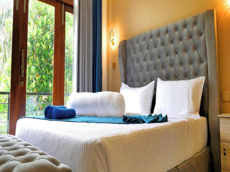 Nine Arch Holiday Resort image