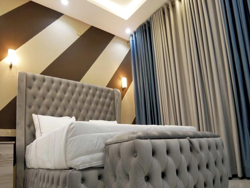 Nine Arch Holiday Resort image
