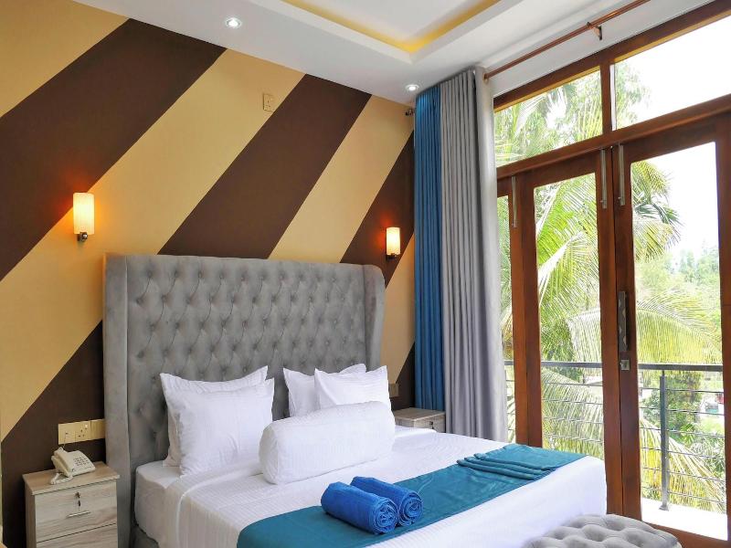 Nine Arch Holiday Resort image