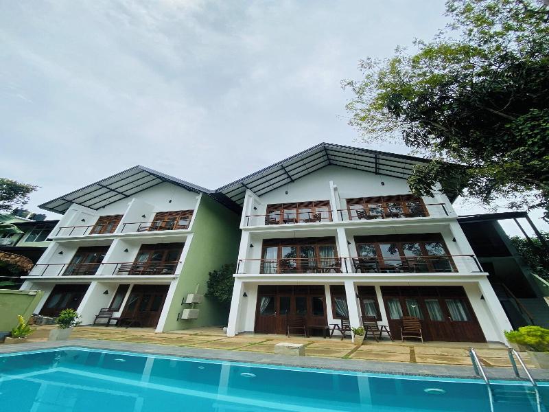 Hotel Athgira