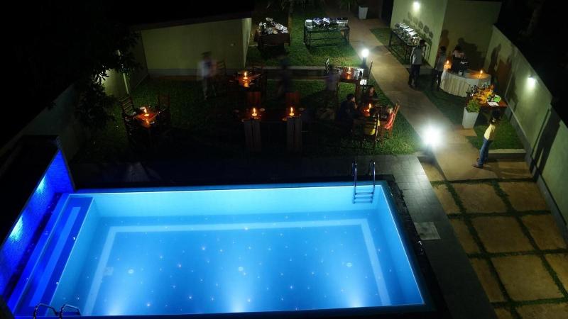 Hotel Athgira