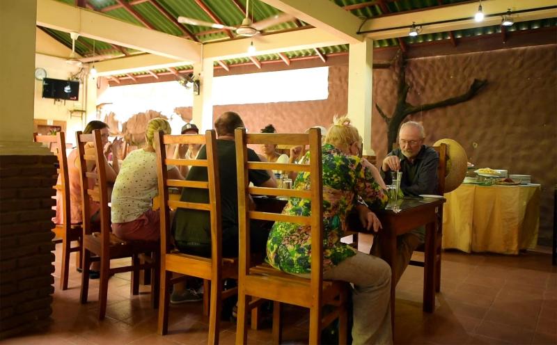 Hotel Athgira