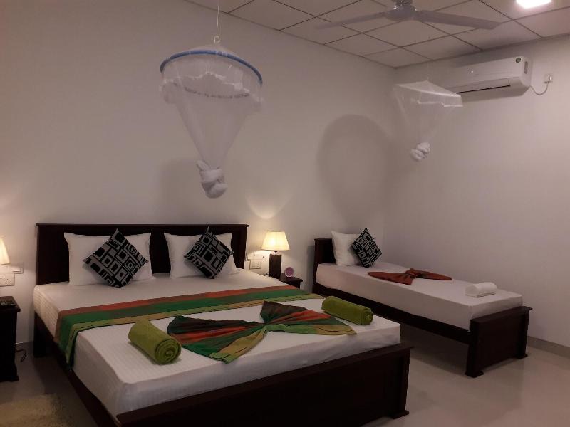Sigiri Hibiscus Villa image