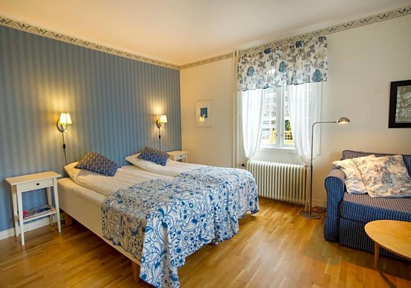 Borgs Villahotell image