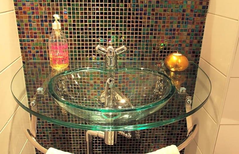 Borgs Villahotell image