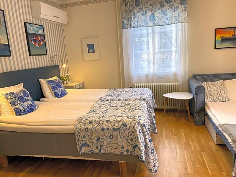 Borgs Villahotell image