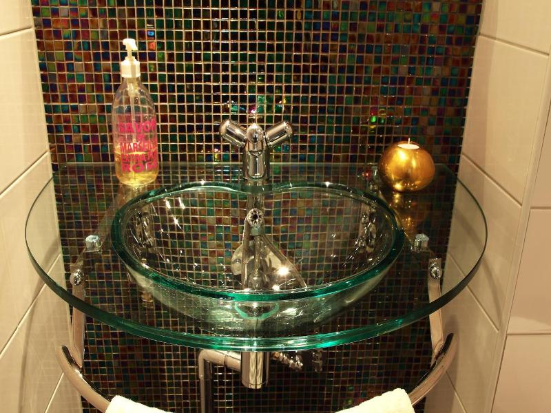 Borgs Villahotell image