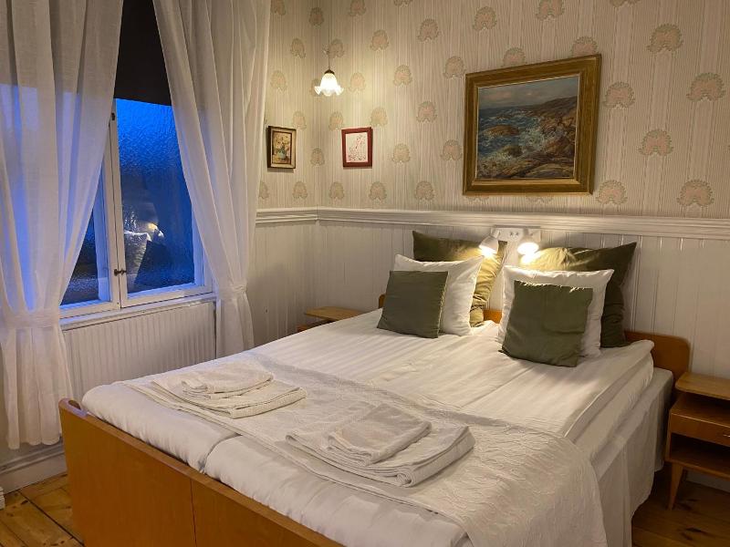 Borgs Villahotell image
