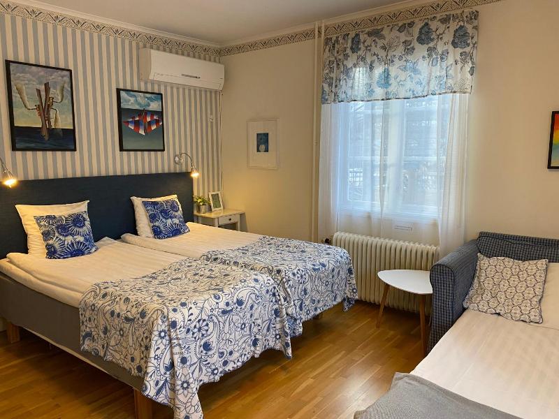 Borgs Villahotell image