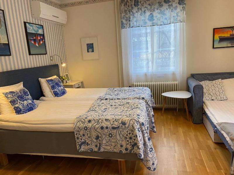 Borgs Villahotell image