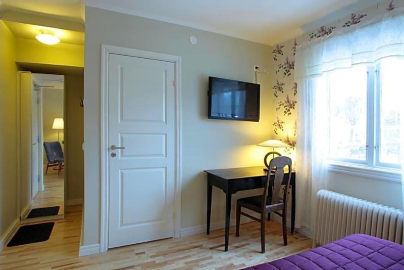 Borgs Villahotell image