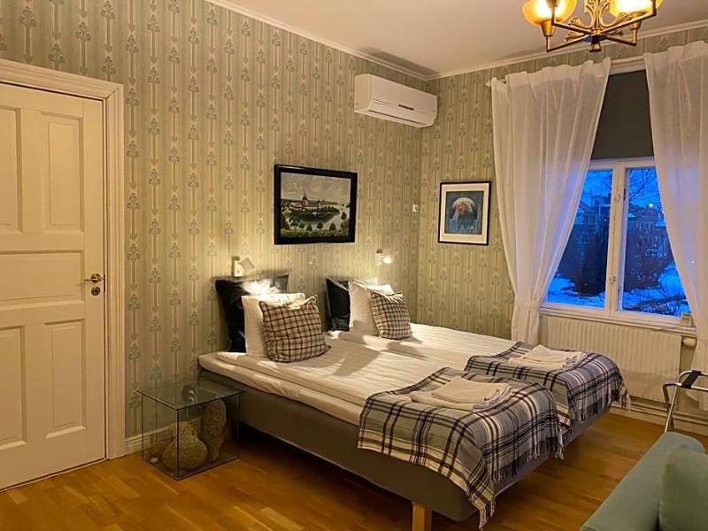 Borgs Villahotell image