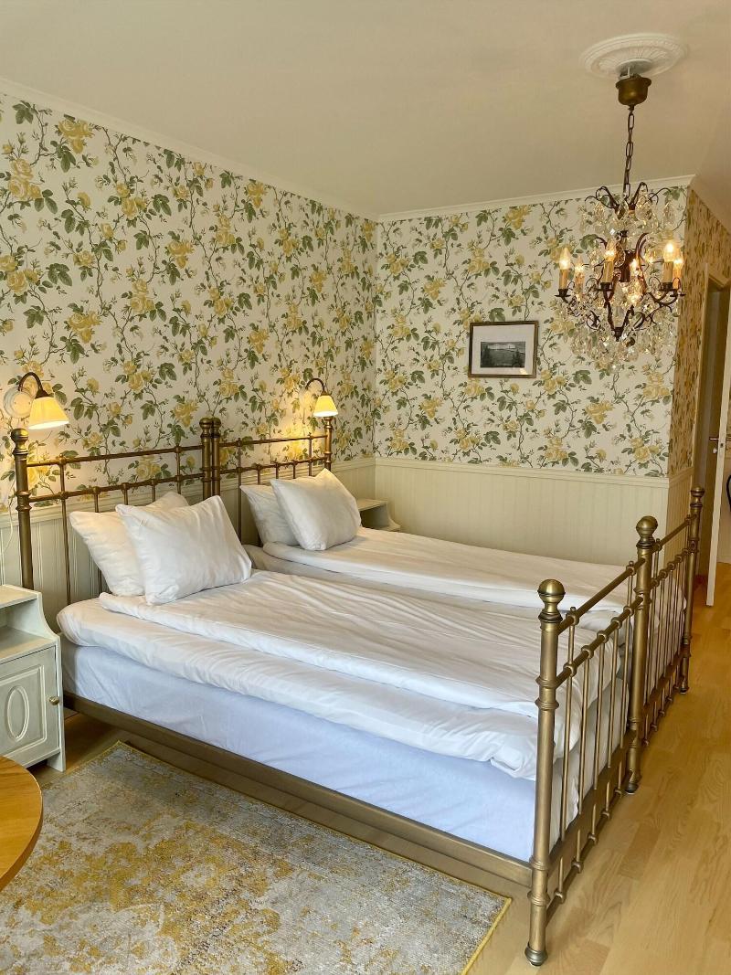 Hotel Slottsgården image
