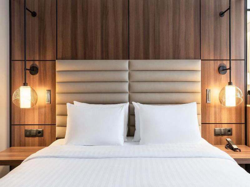Ac Hotel By Marriott Stockholm Ulriksdal image