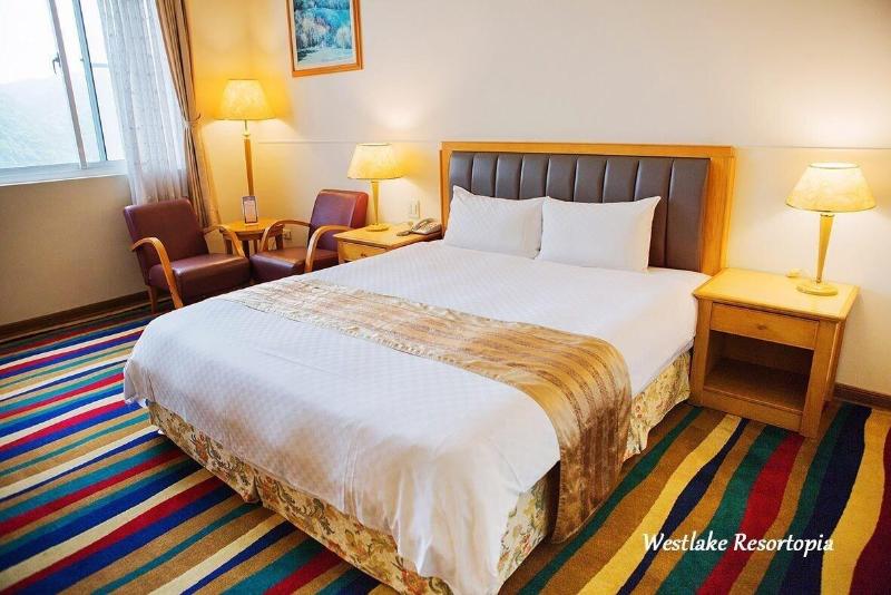 West Lake Resortopia image