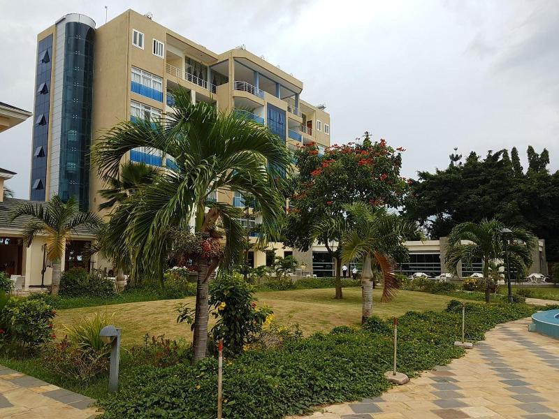 Tanga Beach Resort & Spa image