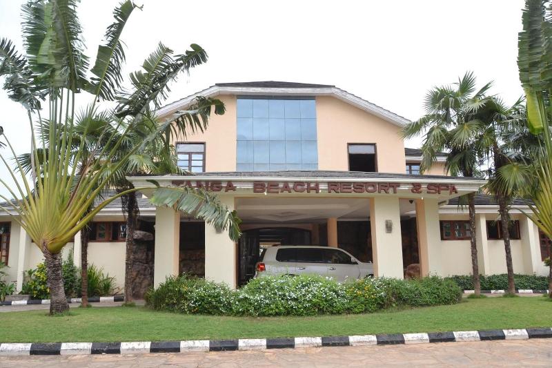 Tanga Beach Resort & Spa image