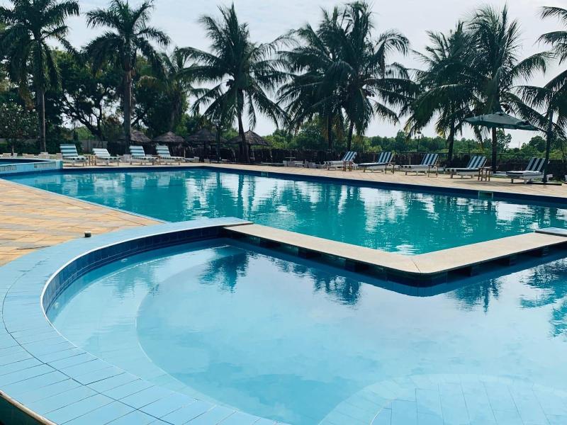 Tanga Beach Resort & Spa image
