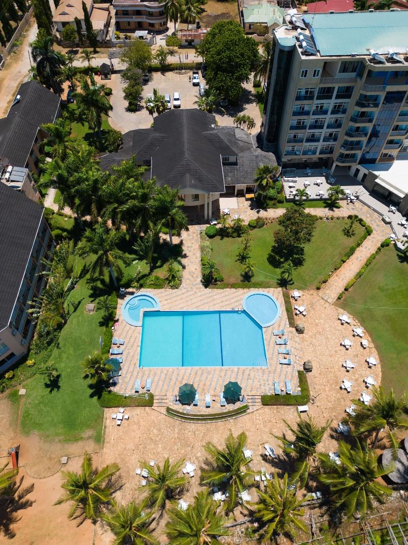 Tanga Beach Resort & Spa image
