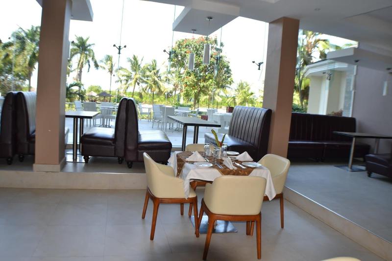 Tanga Beach Resort & Spa image