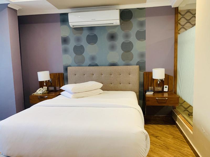 Tanga Beach Resort & Spa image