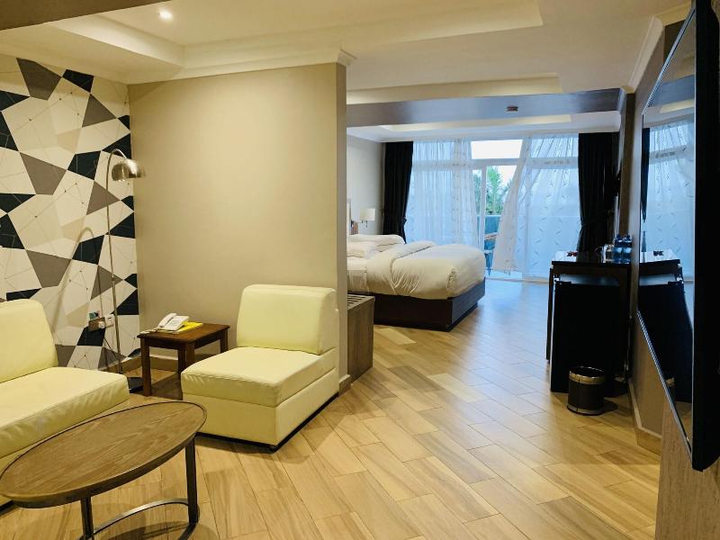 Tanga Beach Resort & Spa image