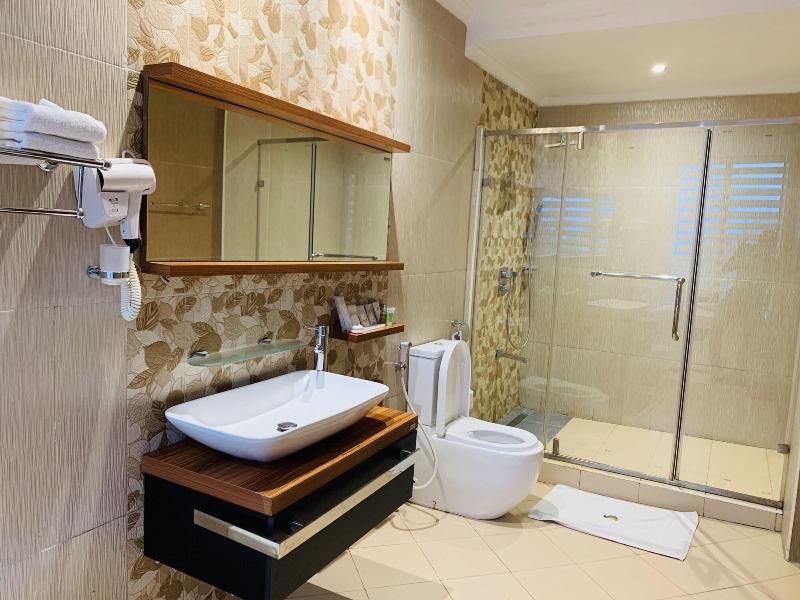 Tanga Beach Resort & Spa image