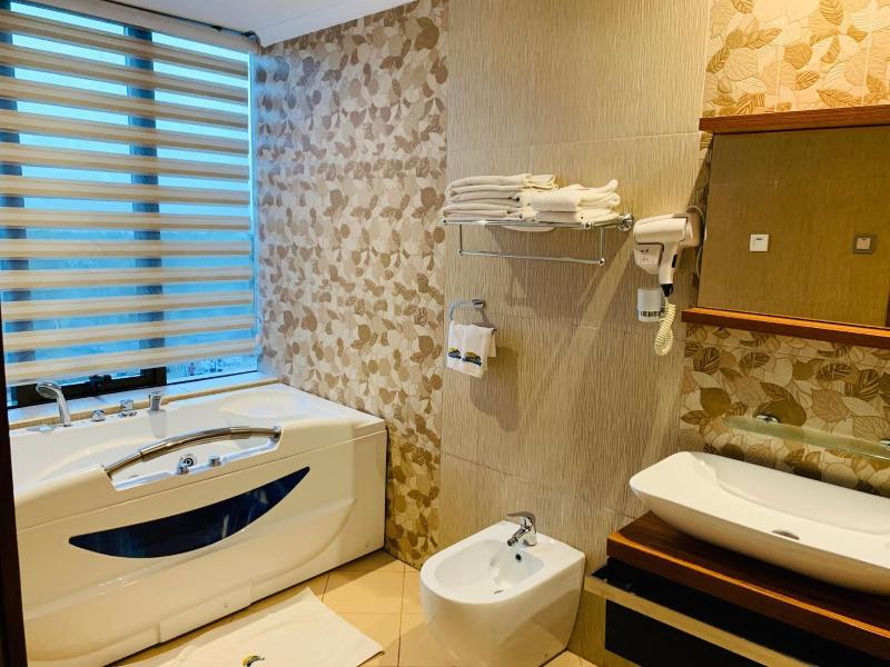 Tanga Beach Resort & Spa image