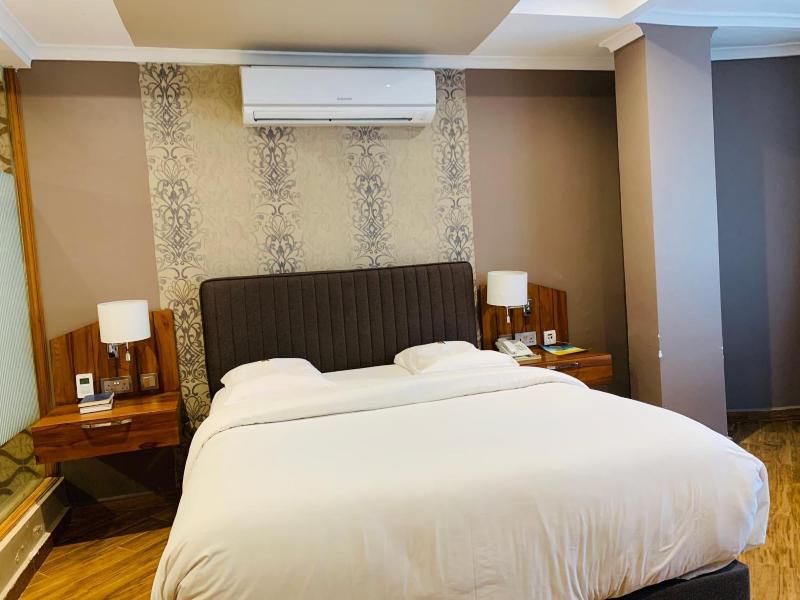 Tanga Beach Resort & Spa image