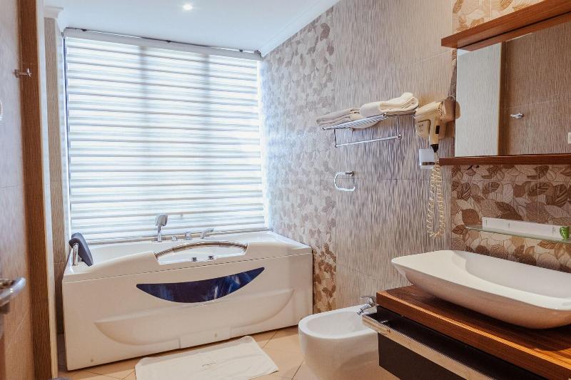 Tanga Beach Resort & Spa image
