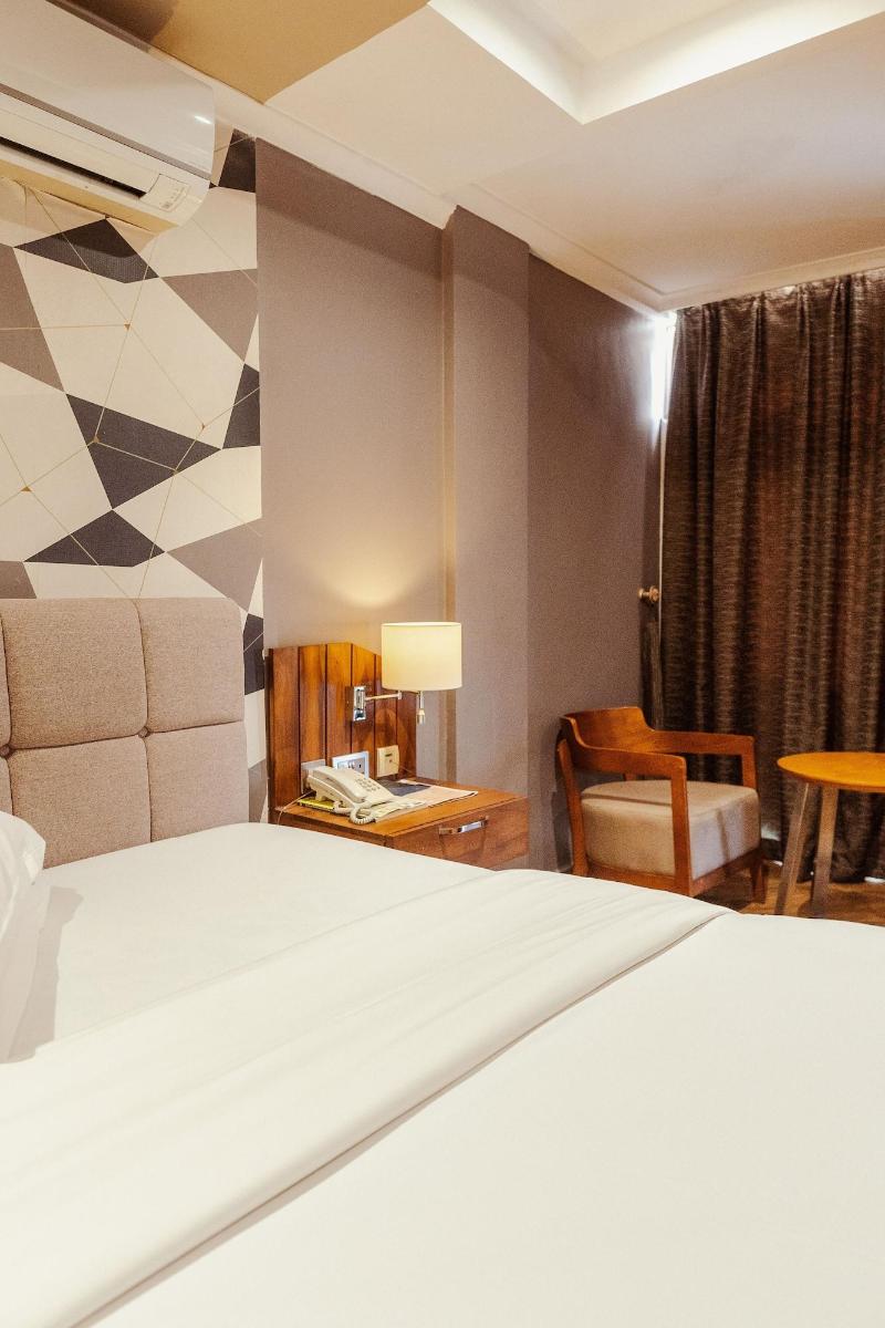 Tanga Beach Resort & Spa image