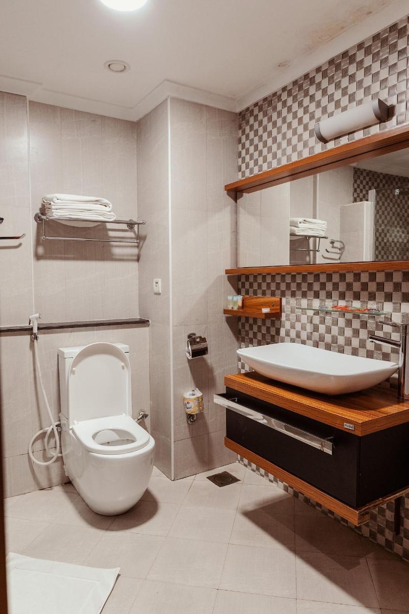 Tanga Beach Resort & Spa image