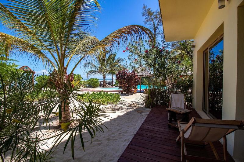 Clove Island Villas&Spa image