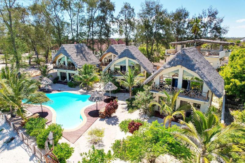 Clove Island Villas&Spa image