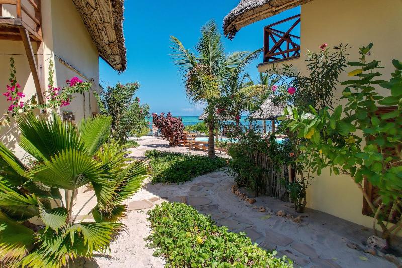 Clove Island Villas&Spa image