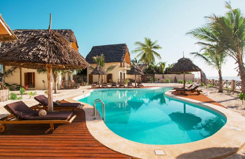 Clove Island Villas&Spa image