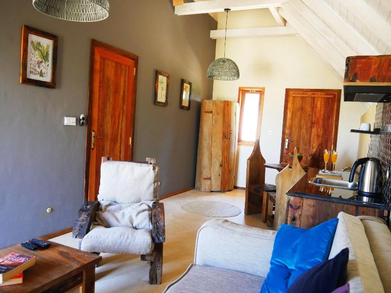 Clove Island Villas&Spa image