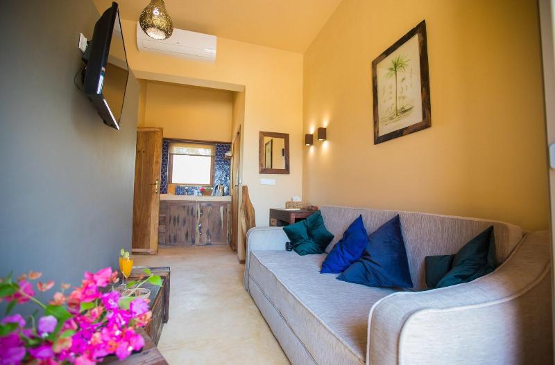 Clove Island Villas&Spa image