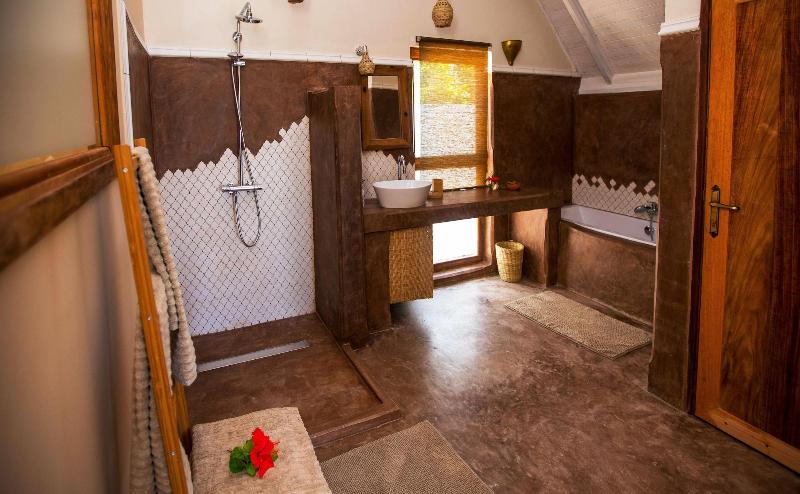 Clove Island Villas&Spa image