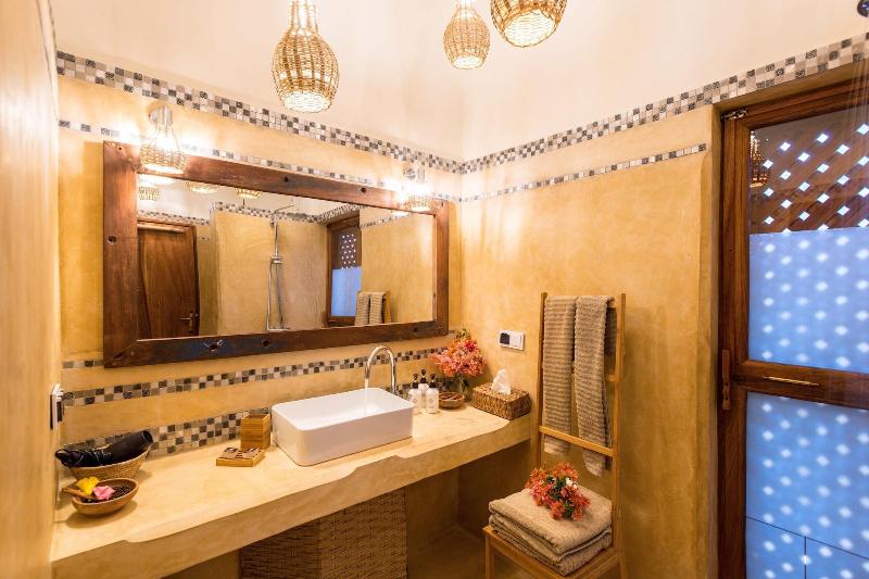 Clove Island Villas&Spa image