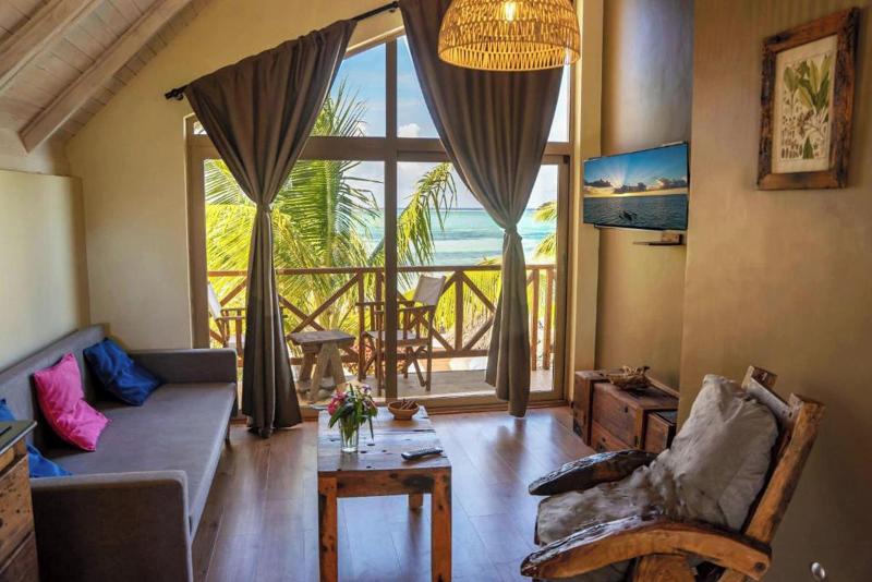 Clove Island Villas&Spa image