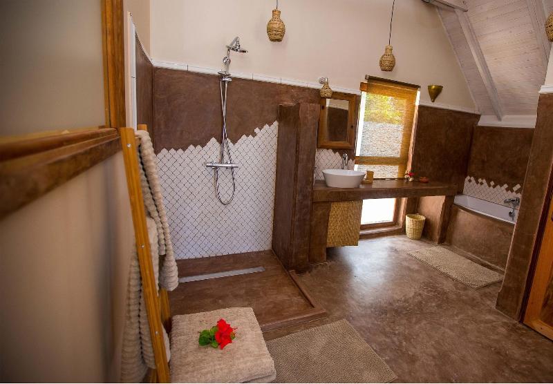 Clove Island Villas&Spa image