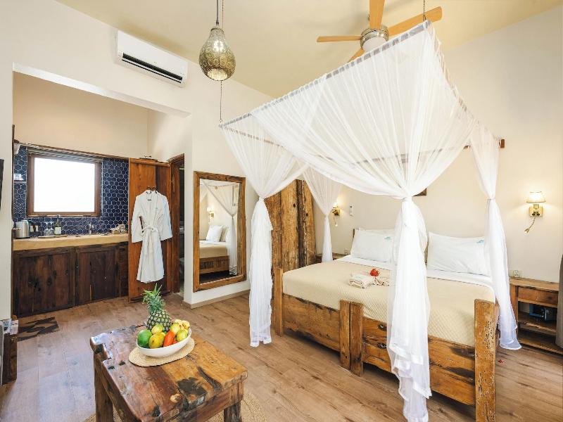 Clove Island Villas&Spa image