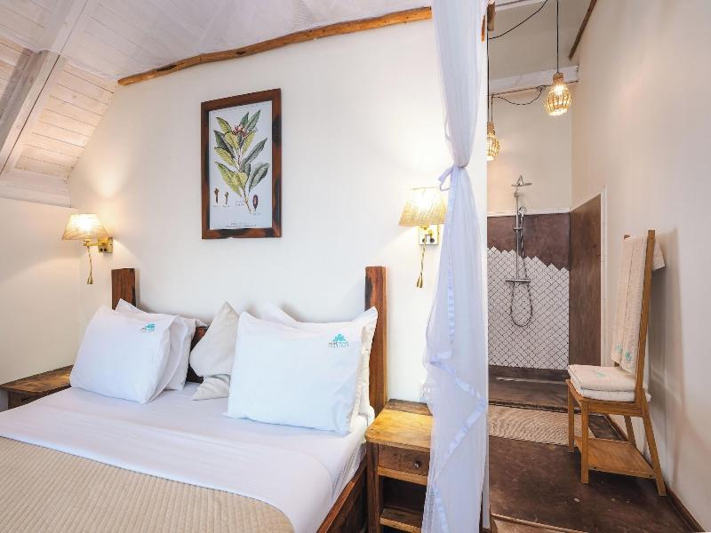 Clove Island Villas&Spa image